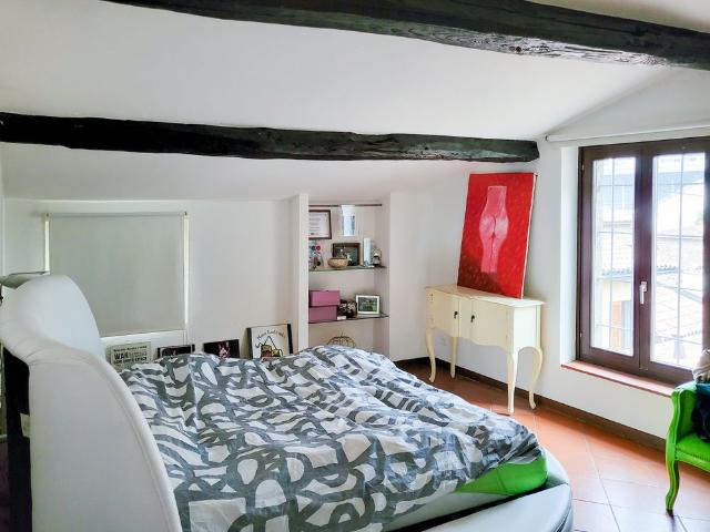 AMPIO APPARTAMENTO 2.5 LOCALI VICINO AL LAGO