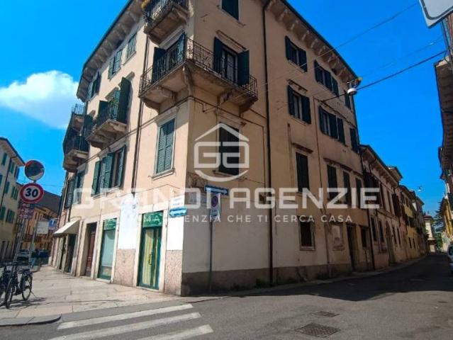 Ampio appartamento a San Zeno