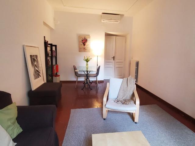 Ampio appartamento in elegante palazzo d’epoca – P
