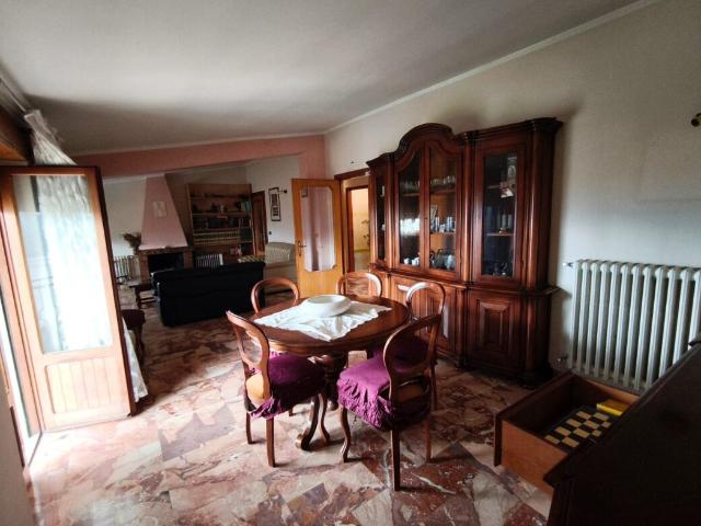 Ampio appartamento in locazione – Zona Celano Contatti