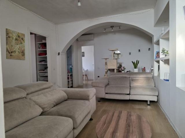 Ampio Appartamento in Mini Condominio