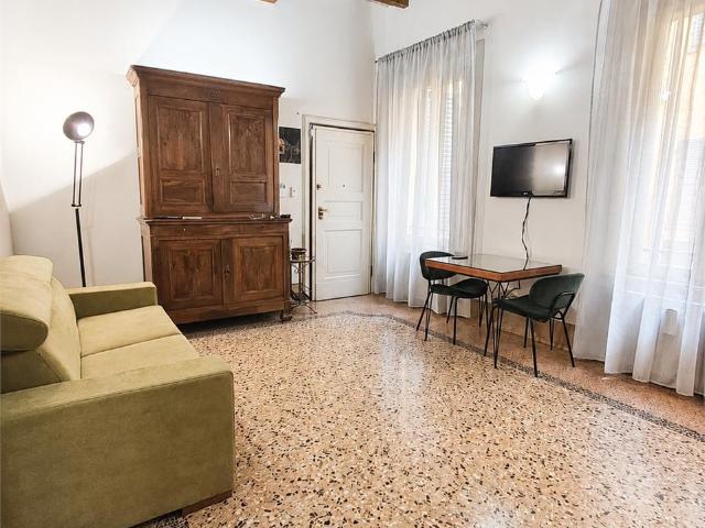Ampio Bilocale arredato in locazione