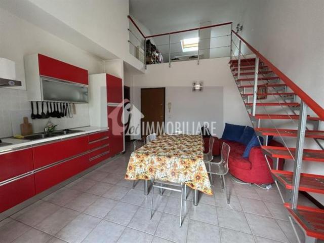 Ampio Bilocale con Spazi Extra e Terrazzo Privato