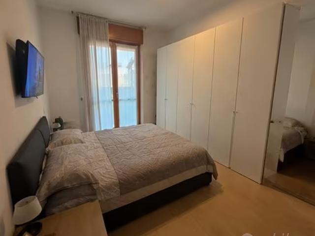 Ampio bilocale con terrazzo a 650 euro MI