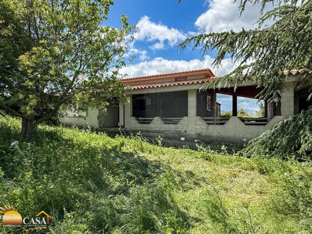 Ampio casolare con 5000 mq di terreno a Sant'Anna Lodè 150m² Lodè