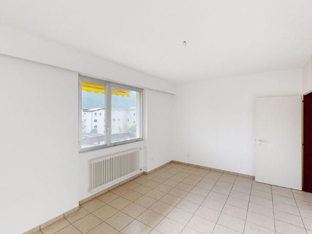 Ampio e luminoso 3.5 locali vicino al lago