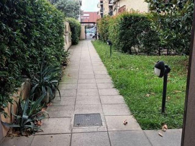Ampio Monolocale arredato MM3 Affori Centro