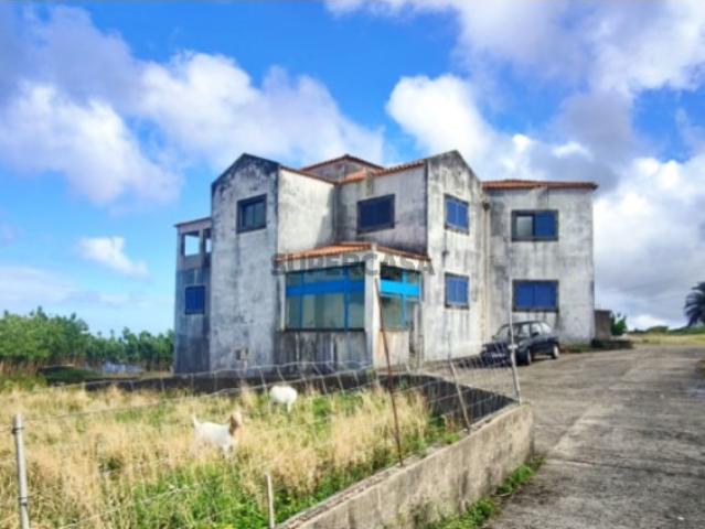 AMPLA MORADIA com vista mar Cedros, Santa Cruz das Flores, Ilha das Flores, Açores