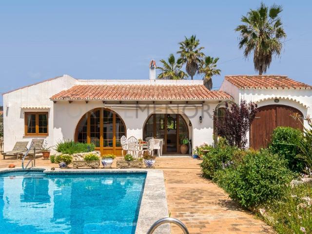 Amplio chalet con piscina en Trebalúger, Es Castell. 128m² Es Castell