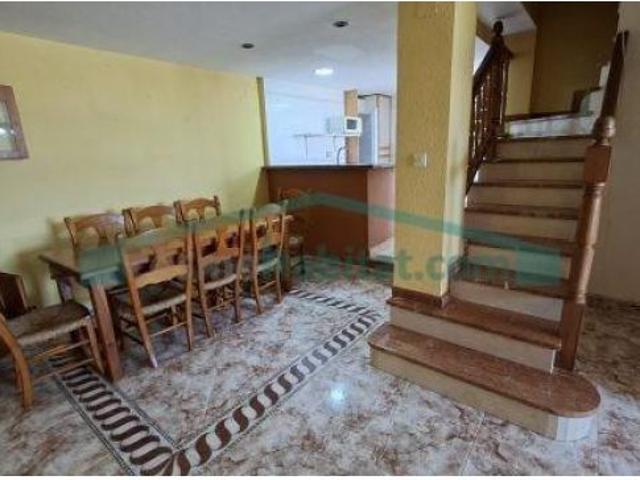 Amplio chalet con piscina privada en Benidorm