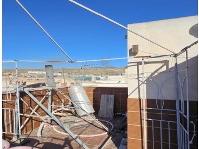 Amplio Chalet en Huercal de Almería con Piscina y Vistas