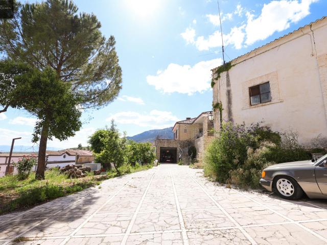Amplio Chalet en Illora
