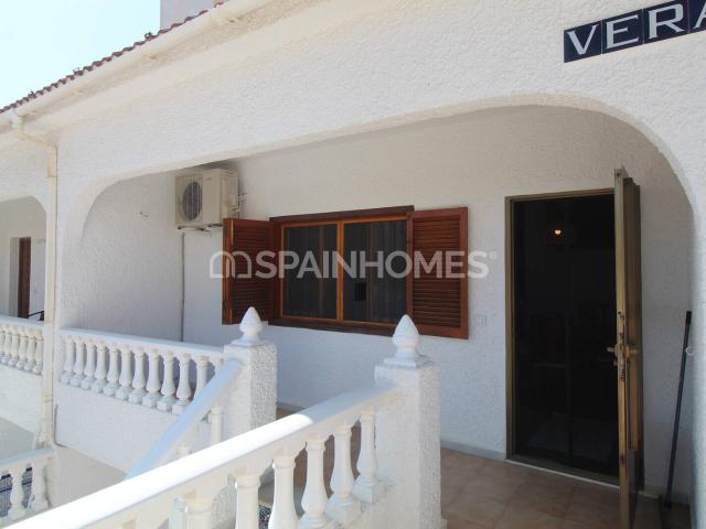 Amplio Adosado con Vista al Mar en Venta en Torrevieja Alicante