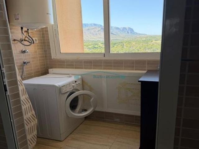 Amplio apartamento con espectaculares vistas al Mediterráneo en la zona de Poniente