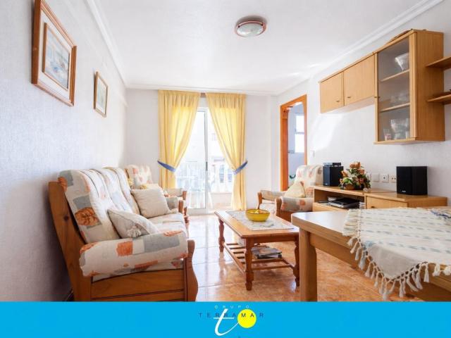 AMPLIO APARTAMENTO CON GRAN TERRAZA, RODEADO DE TODOS LOS SERVICIOS, IDEAL PARA FAMILIAS