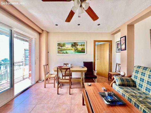 Amplio Apartamento con Vistas al Mar a 1 Minuto de la Playa en Torrevieja