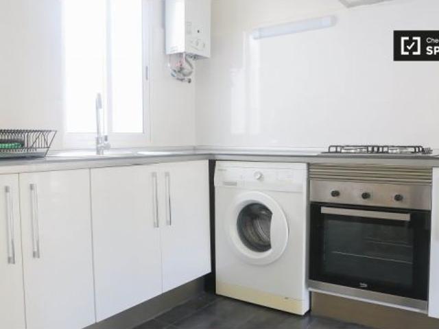 Amplio apartamento de 3 dormitorios en alquiler en L' Eixample