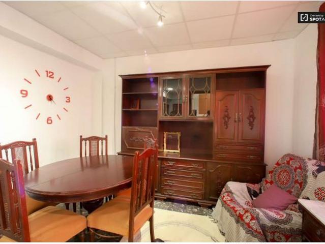 Amplio apartamento de 3 dormitorios en alquiler en LOlivereta
