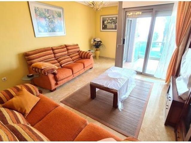 Amplio Apartamento de 142 m2 con Piscina Comunitaria junto a la Playa del Cura