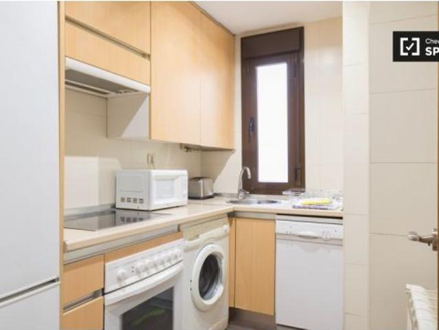 Amplio apartamento de 1 dormitorio en alquiler cerca de supermercados en Retiro