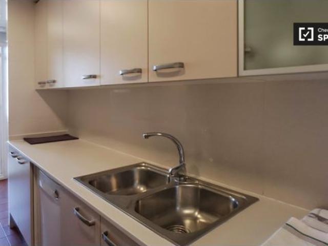 Amplio apartamento de 4 dormitorios en alquiler en L' Esquerra de l' Eixample