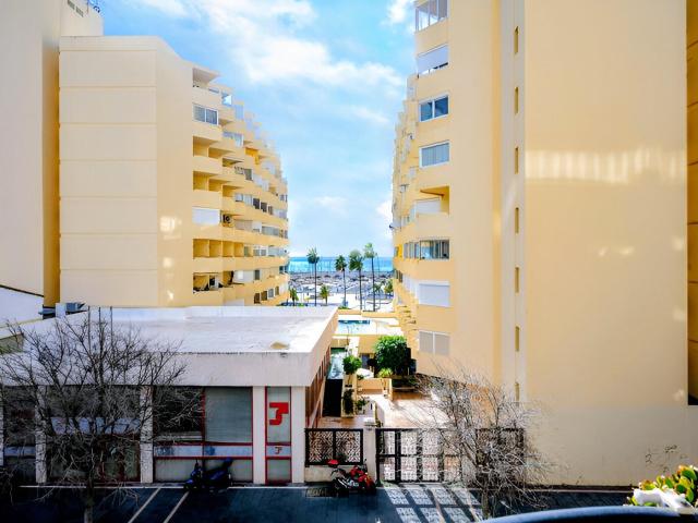 Amplio apartamento de 4 dormitorios en el centro de Marbella. 162m² Marbella