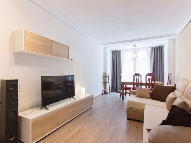 Amplio apartamento en Alicante cerca del mar – ideal para vacaciones