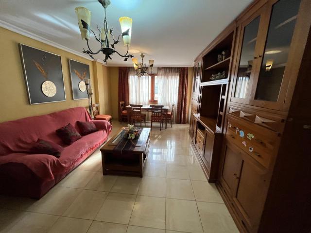 Amplio Apartamento en el Centro de Rojales, Ideal para Familias