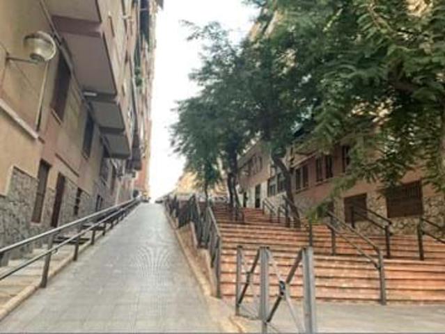 Amplio apartamento en Elche, Alicante Oportunidad de inversión