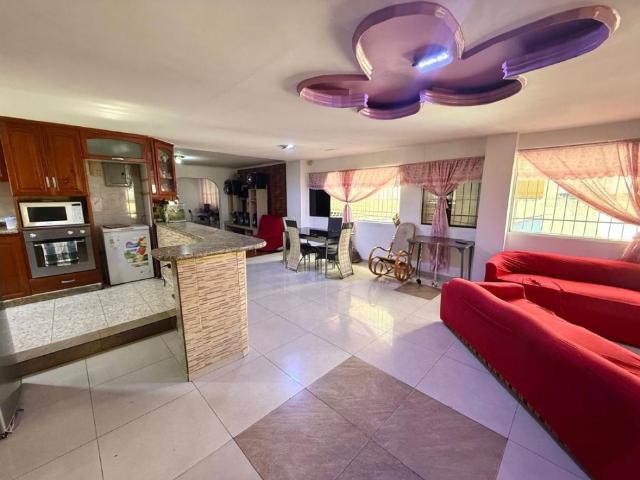 AMPLIO APARTAMENTO EN VENTA EN ALTAGRACIA