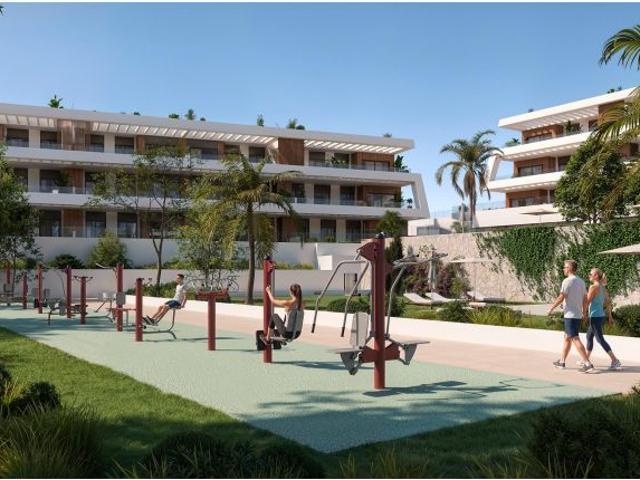 Amplio apartamento esquinero de 3 dormitorios con jardín privado en Finestrat