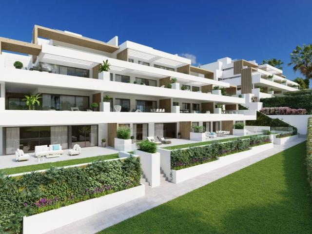 Amplio apartamento nuevo de 2 dormitorios con vistas al mar y jardín privado