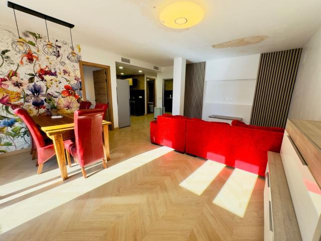 Amplio apartamento situado en la zona de Playa del Acequión. 105m² Torrevieja
