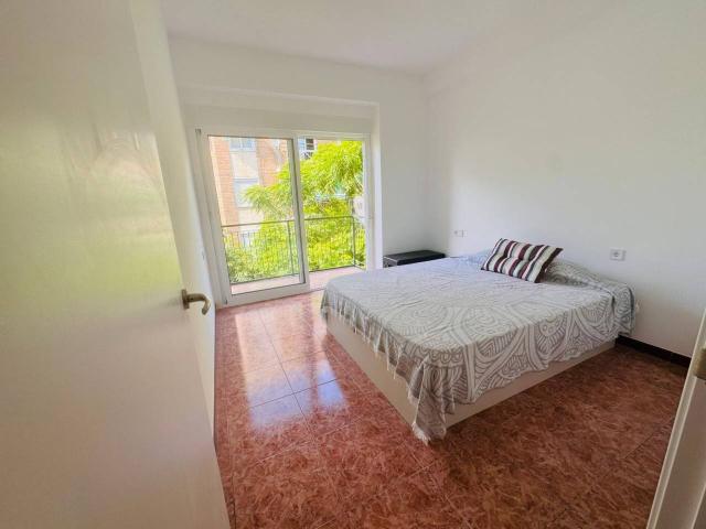 AMPLIO APARTAMENTO REFORMADO EN CALLE POETA ZORRILLA, ALICANTE