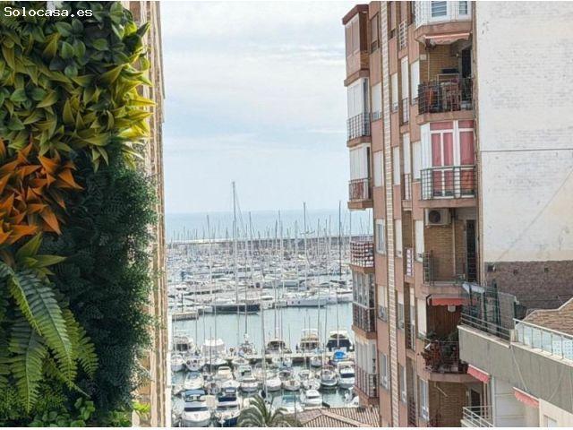Amplio apartamento reformado en el Corazón de Torrevieja a Solo 100 Metros del Mar!