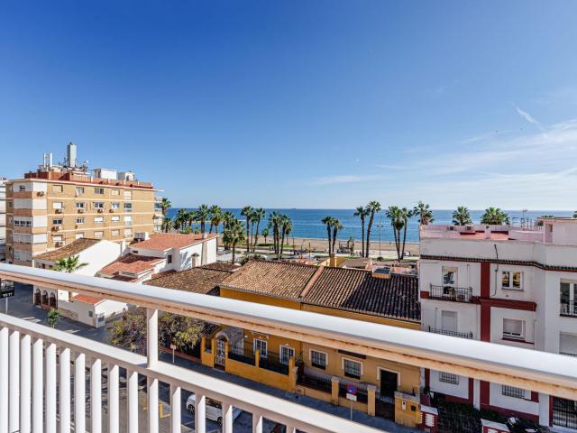Amplio ático en una ubicación privilegiada junto a la playa. 210m² Málaga