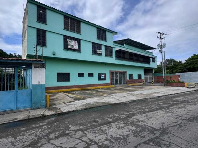 Amplio Galpón Comercial en Venta,La Cooperativa Maracay D.C