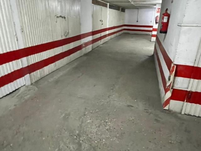 Amplio garaje cerrado en Fátima