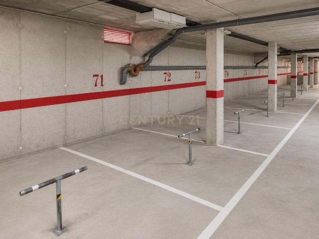 Amplio Garaje en Orihuela, Alicante ¡Oportunidad Única!