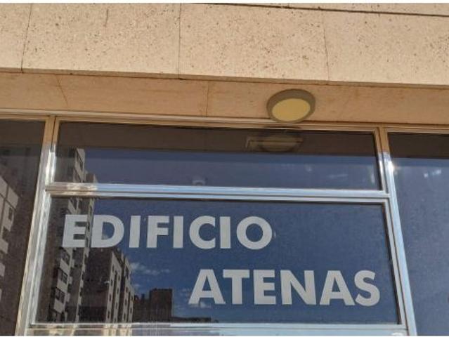 Amplio Garaje en Avenida de Europa, Edificio Atenas