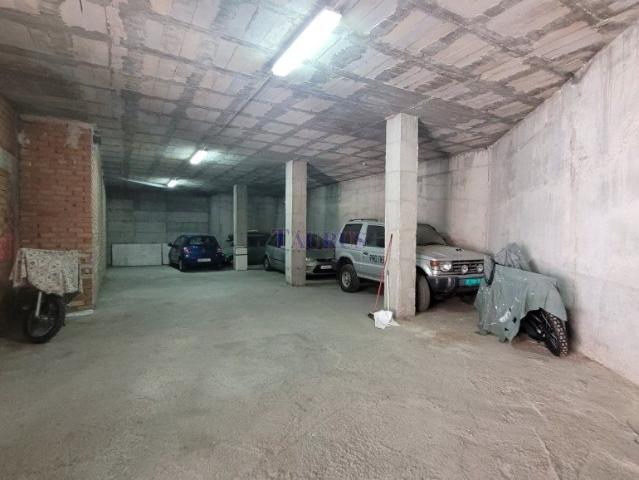 Amplio garaje en forma de L con una superficie de aprox. 214. 214m² Cómpeta