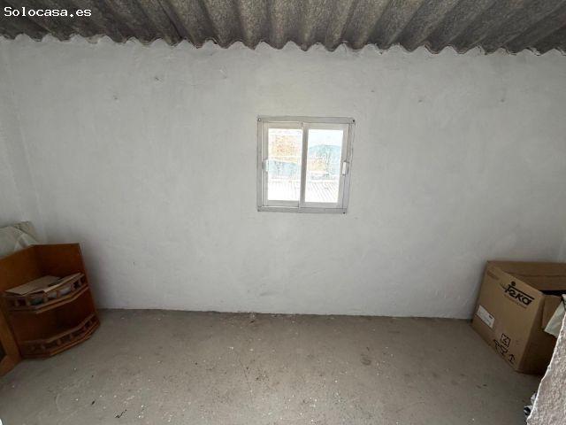 Amplio Garaje en Villanueva de Tapia Oportunidad Única por €27,000