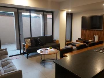 AMPLIO DEPARTAMENTO CON EXCELENTE UBICACIÓN