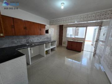 Amplio departamento dúplex tipo casa 5 dorm + cochera urb san Joaquín bellavista