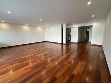 Amplio departamento en Chacarilla, 1er piso elevado, con vista a parque