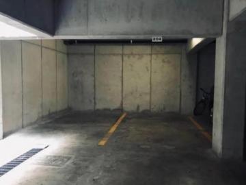 Amplio Depto en Condesa: 2 Niveles, 145 m², 2 Recámaras, Estacionamiento