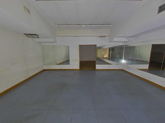 Amplio inmueble en Figueres, Girona Oportunidad de recuperación