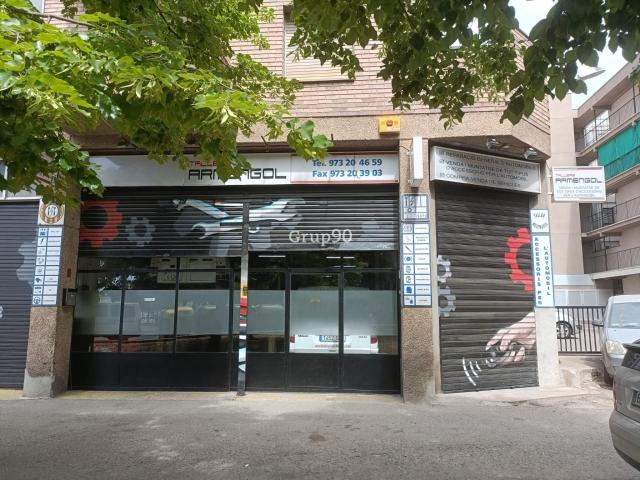 AMPLIO LOCAL COMERCIAL A PIE DE CALLE EN DRA CASTELLS