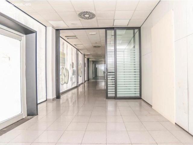 ? Amplio local comercial de 174 m2 en Tarragona