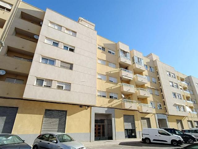 Amplio local comercial en Alicante, 268m² en ubicación estratégica